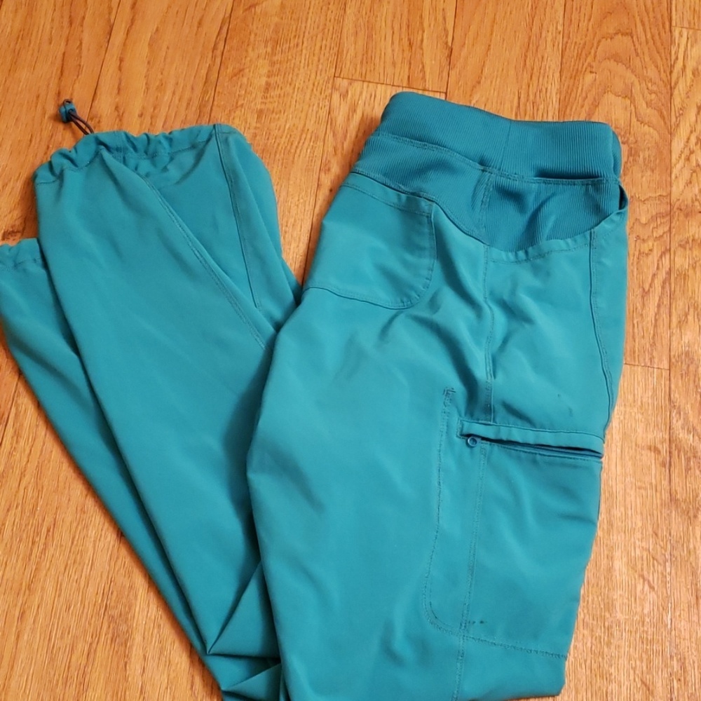 Cherokee Infinity scrubs